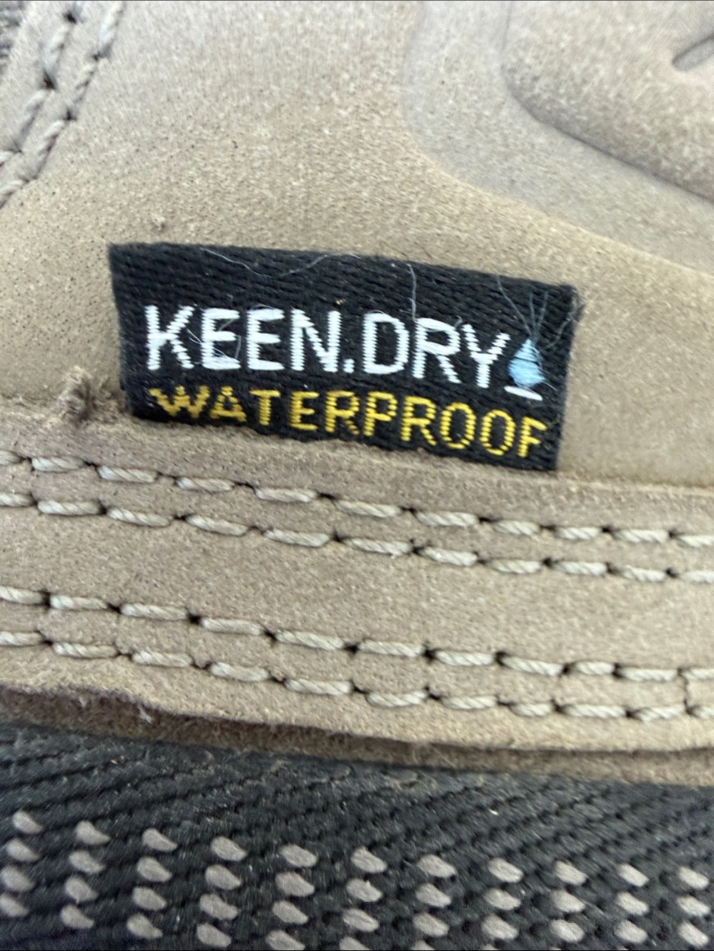 Keen Women's Tan Hiking Boots with Pink Lining 8 wide - Picture 5 of 6